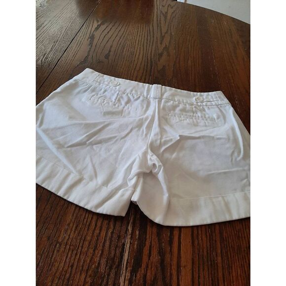 Size 2 The Limited Drew Fit White Chino Casual Cotton Shorts Low Rise Cuffed Hem - Picture 3 of 3